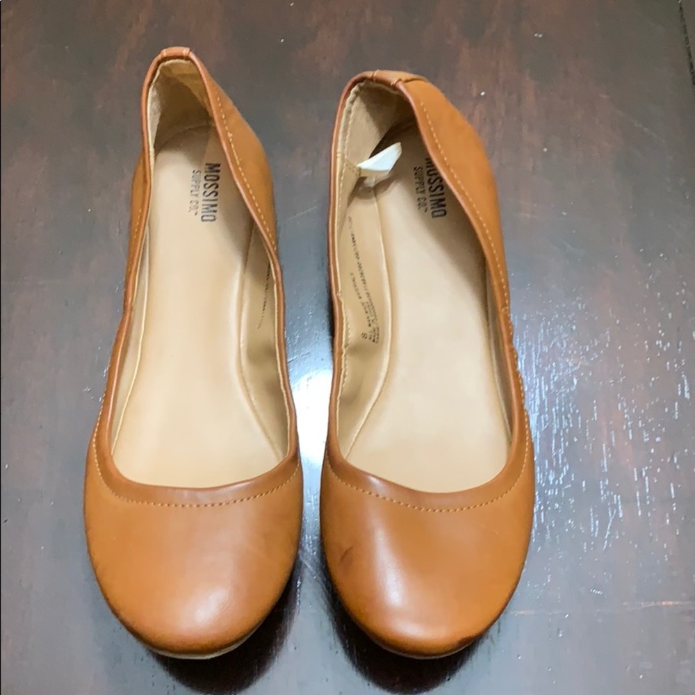 Mossimo Flats